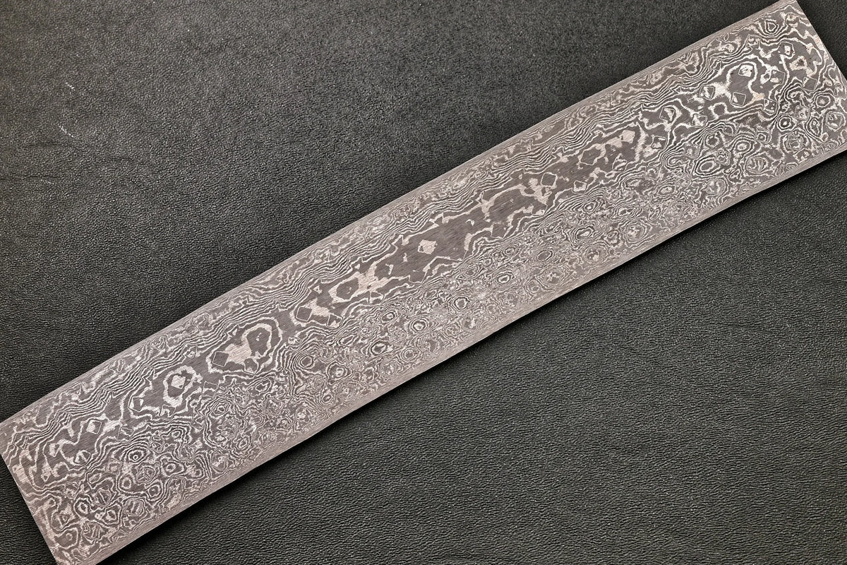 Damastplatte wild 200 Lagen 285×52×2,6 mm, zweite Ansicht des handgeschmiedeten Musters