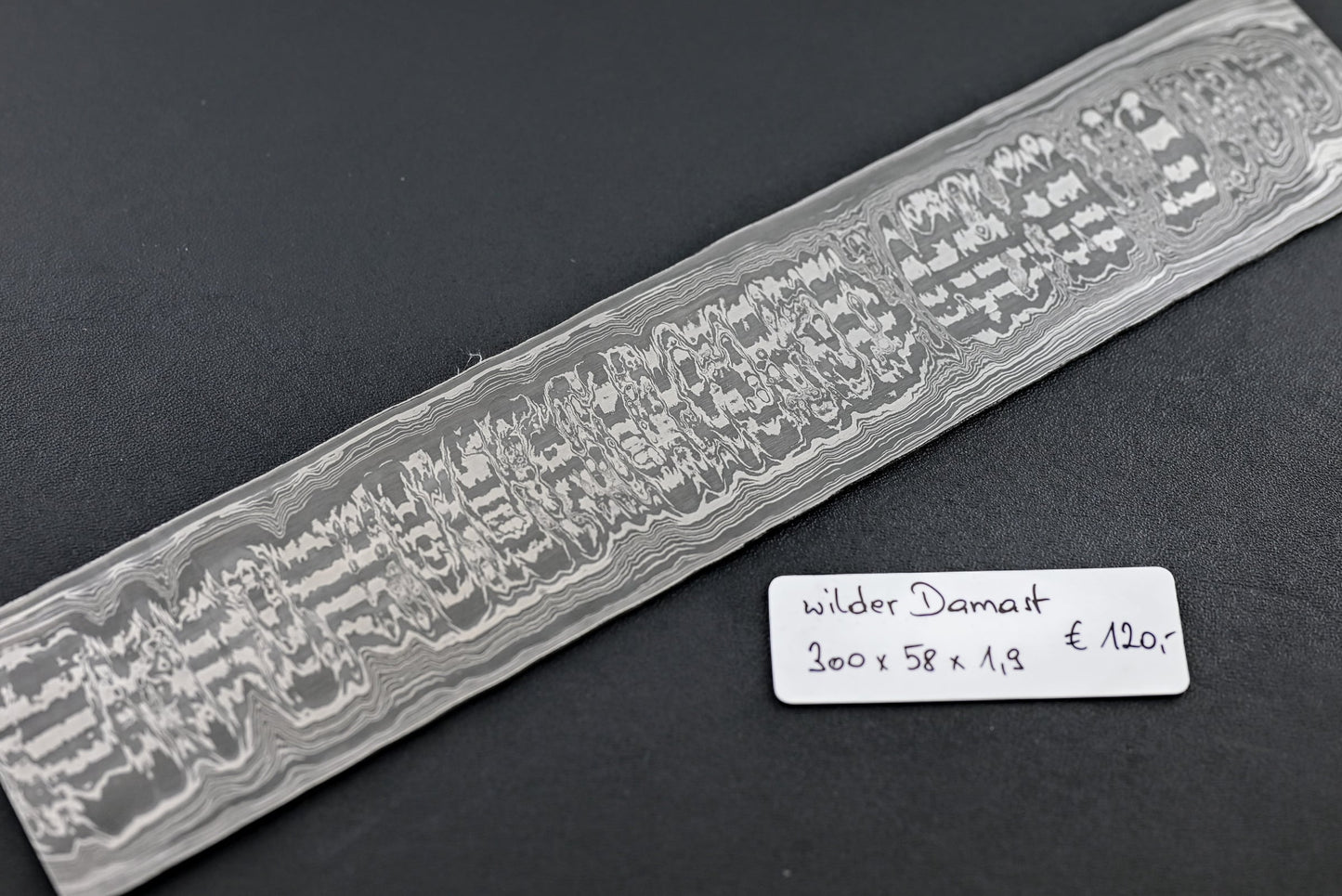 Wilder Damast 1,9 mm: Damaststahl-Streifen mit Muster, ca. 300 × 58