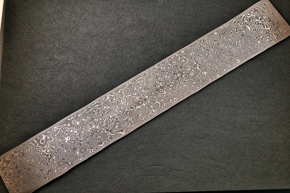 Damastplatte wild 240 Lagen 390×56×2,0 mm, geätztes Damastmuster in voller Länge