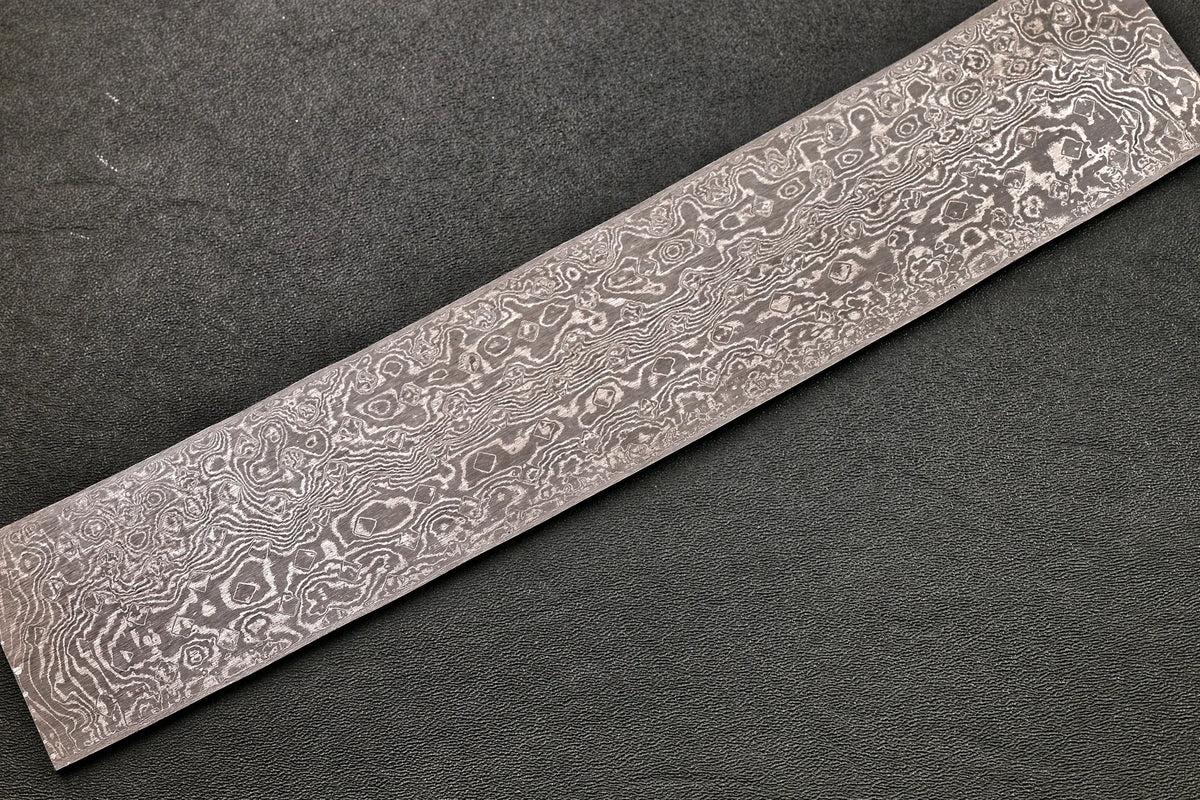 Damastplatte wild 200 Lagen 285×52×2,6 mm, geätztes Damastmuster in voller Länge