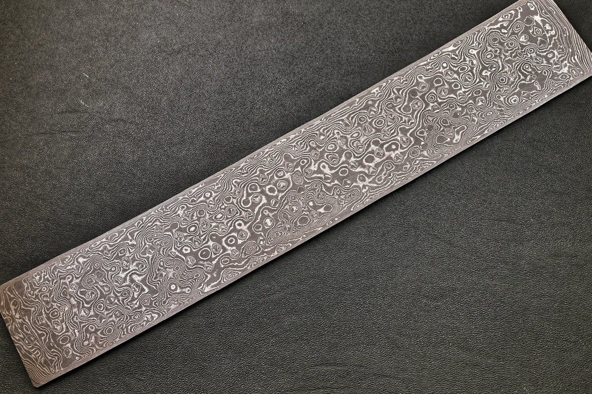 Damastplatte wild 200 Lagen 325×52×2,2 mm, geätztes Damastmuster in voller Länge