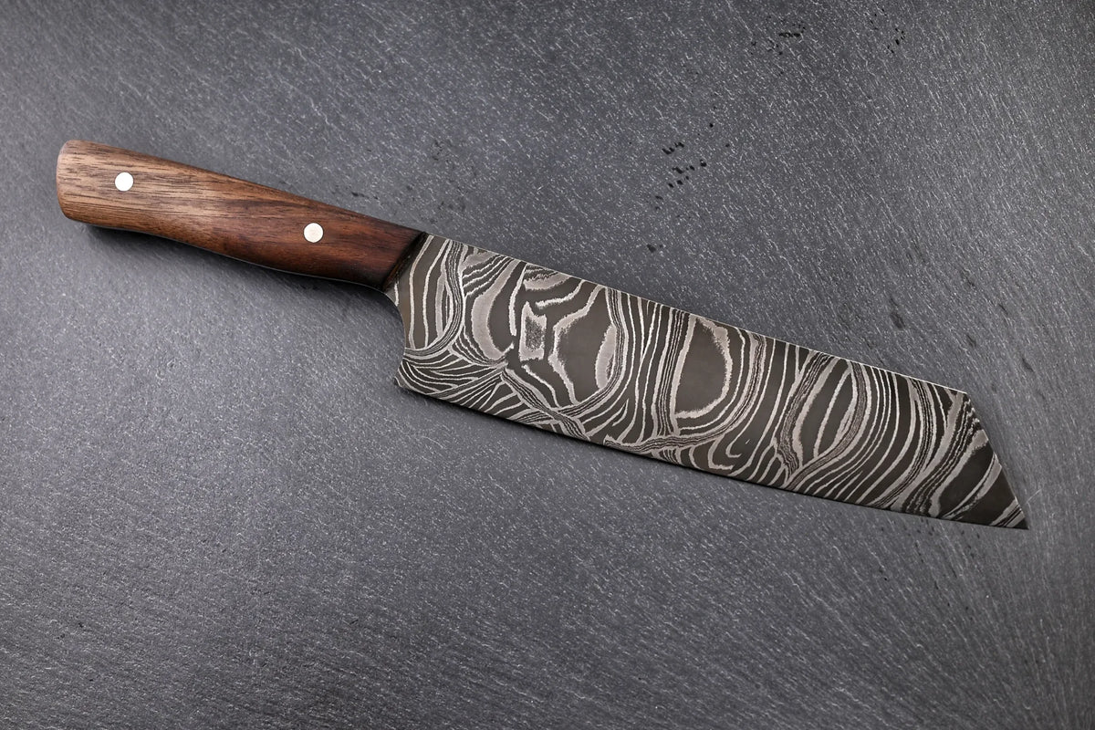 Damast Santoku 185 mm, wilder Damast, Griff aus Nussholz – zweite Ansicht