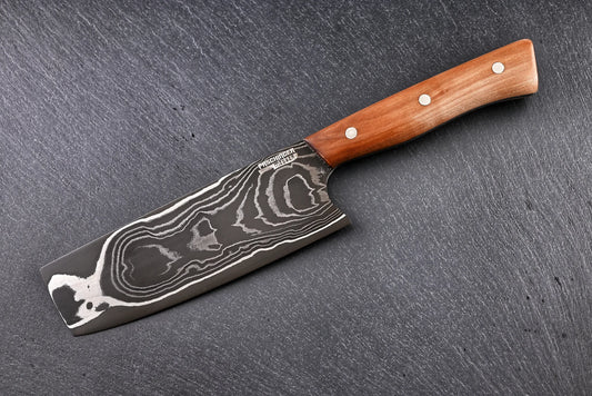 Damast Nakiri 150 mm, Apex Ultra & Nickel, Griff aus Kirschholz – Seitenansicht mit Paschinger-Logo