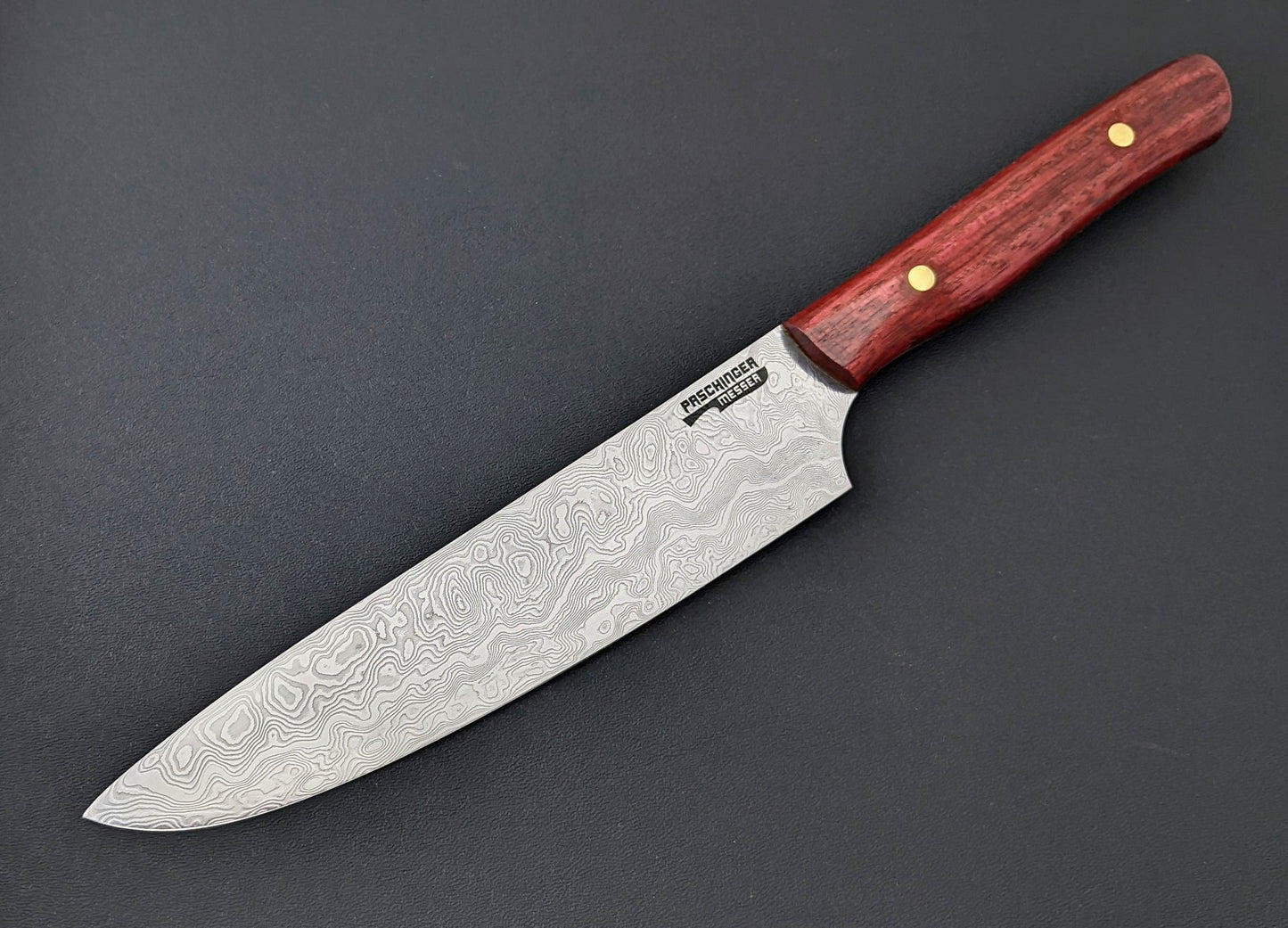 Damast-Küchenmesser 18,5 cm mit rotem Holzgriff und Damaststahlklinge