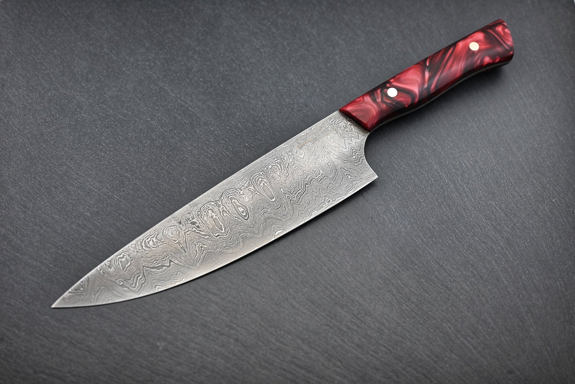 Damast-Chefmesser 20 cm mit rot-schimmerndem Griff und damaszierten Klingenmuster
