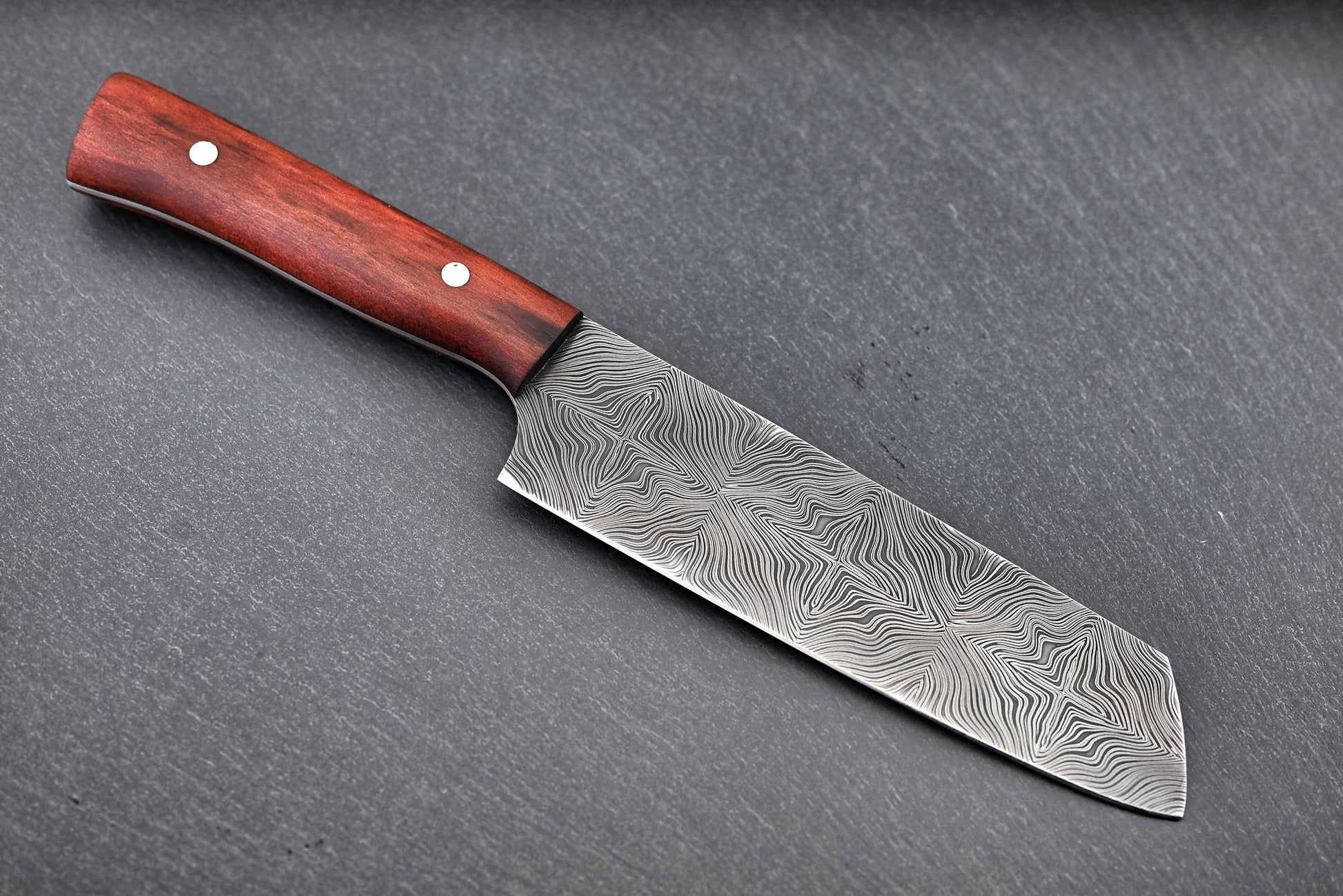 Damast Santoku Mosaikdamast mit Holzgriff und zwei Nieten am Heft