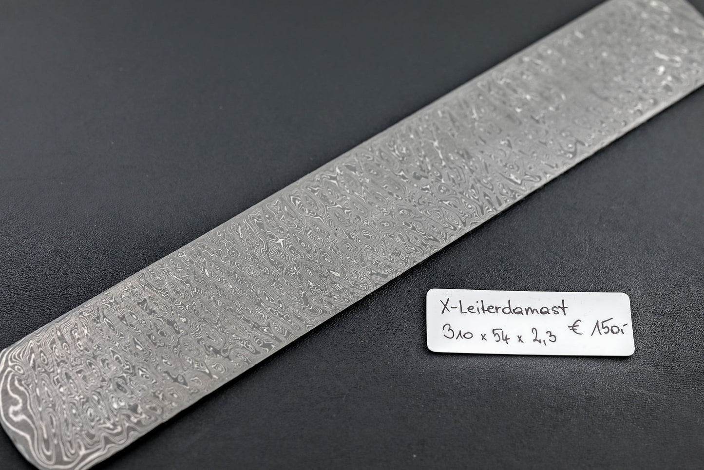 X-Leiterdamast 2,3 mm, damaszierte Metallplatte mit feinem Leiterreliefmuster