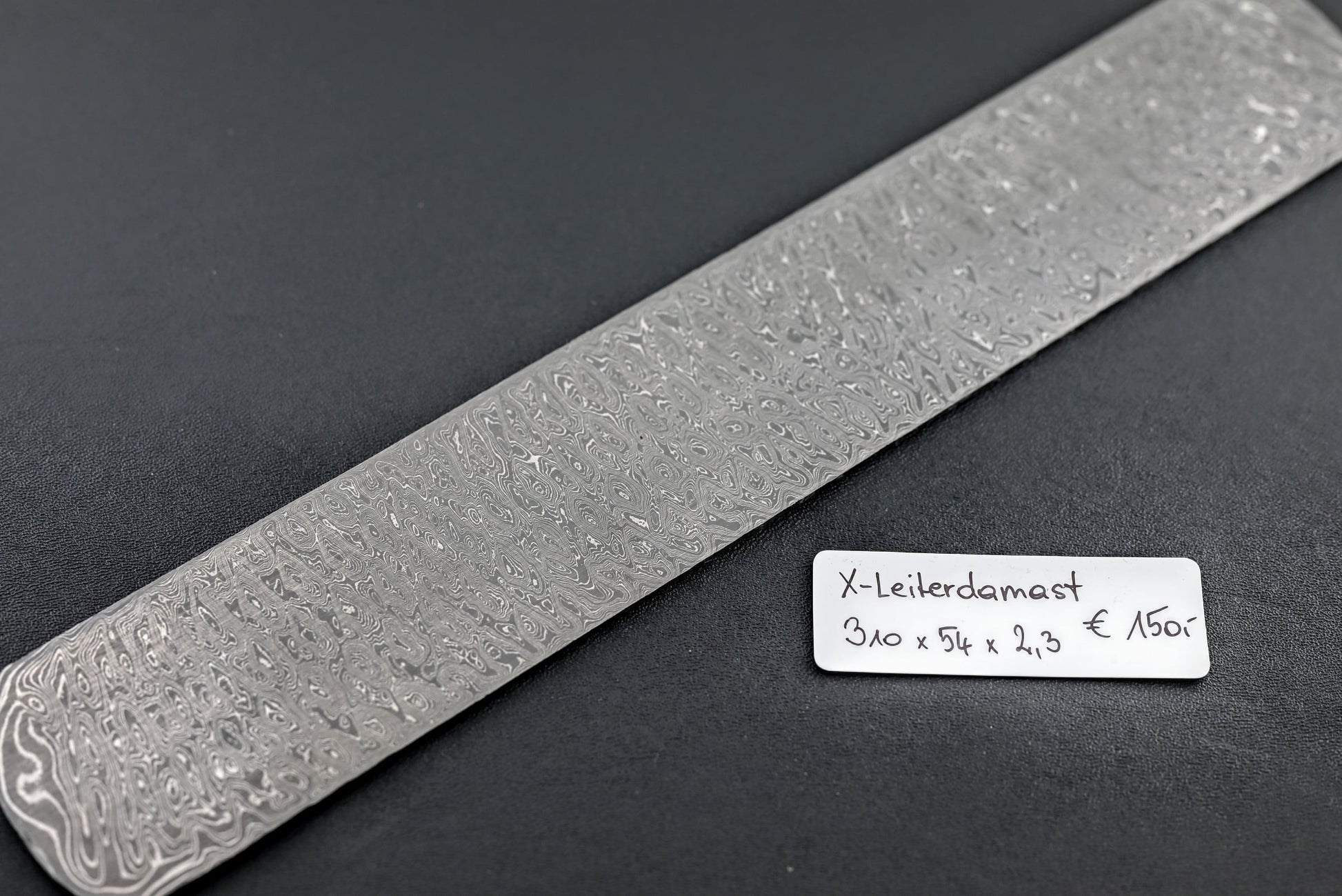 X-Leiterdamast 2,3 mm, damaszierte Metallplatte mit feinem Leiterreliefmuster