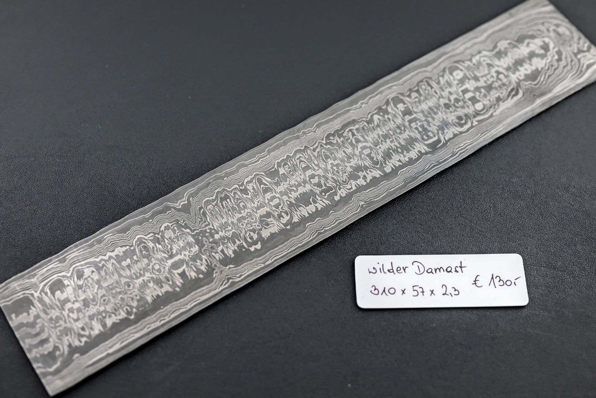 Wilder Damast 2,3 mm Klinge mit Damastmuster