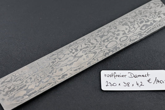Damastklinge rostfrei mit feiner Musterung, 4,2 mm