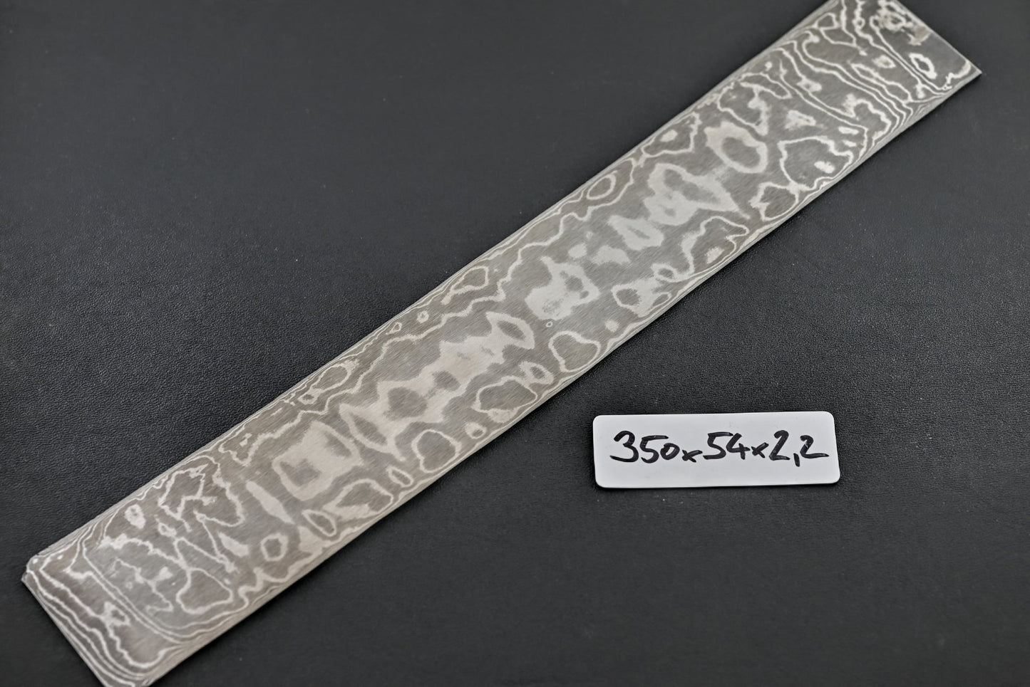 Damast 90 Lagen Stoffstreifen mit grauem Damastmuster, 350x54x2,2 mm